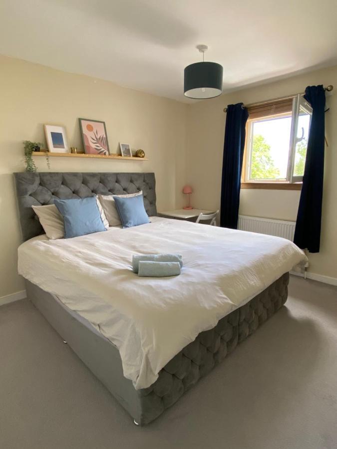 Cozy Bedroom In Shared Accommodation With Free Parking Edinburgh Exterior photo